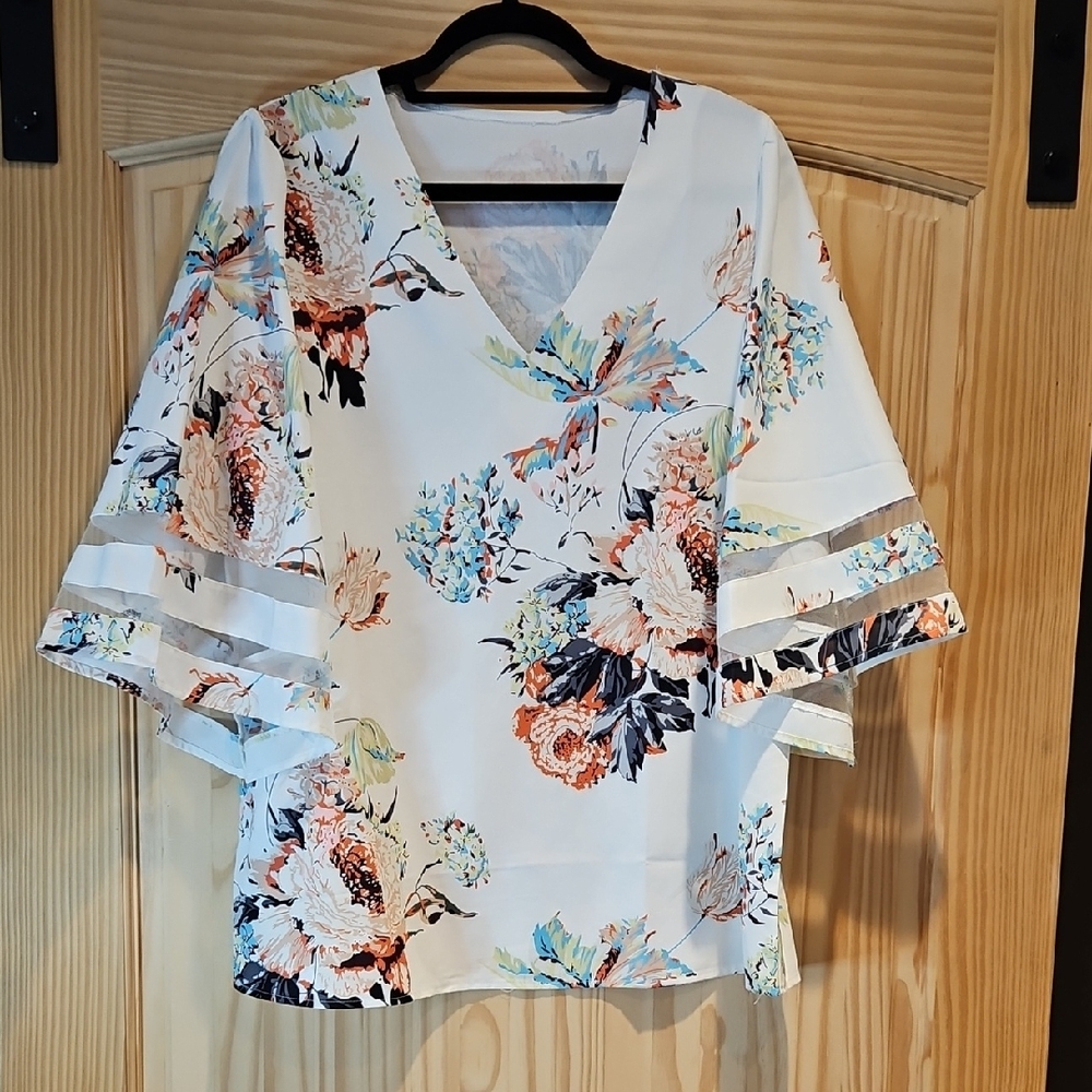 Floral V-Neck Blouse